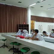 Bentuk-Pengabdian-Masyarakat-Departemen-Fisika-IPB-University-Terima-Kunjungan-Siswa-Kelas-XII-SMA-Kornita-800x445-1-180x180